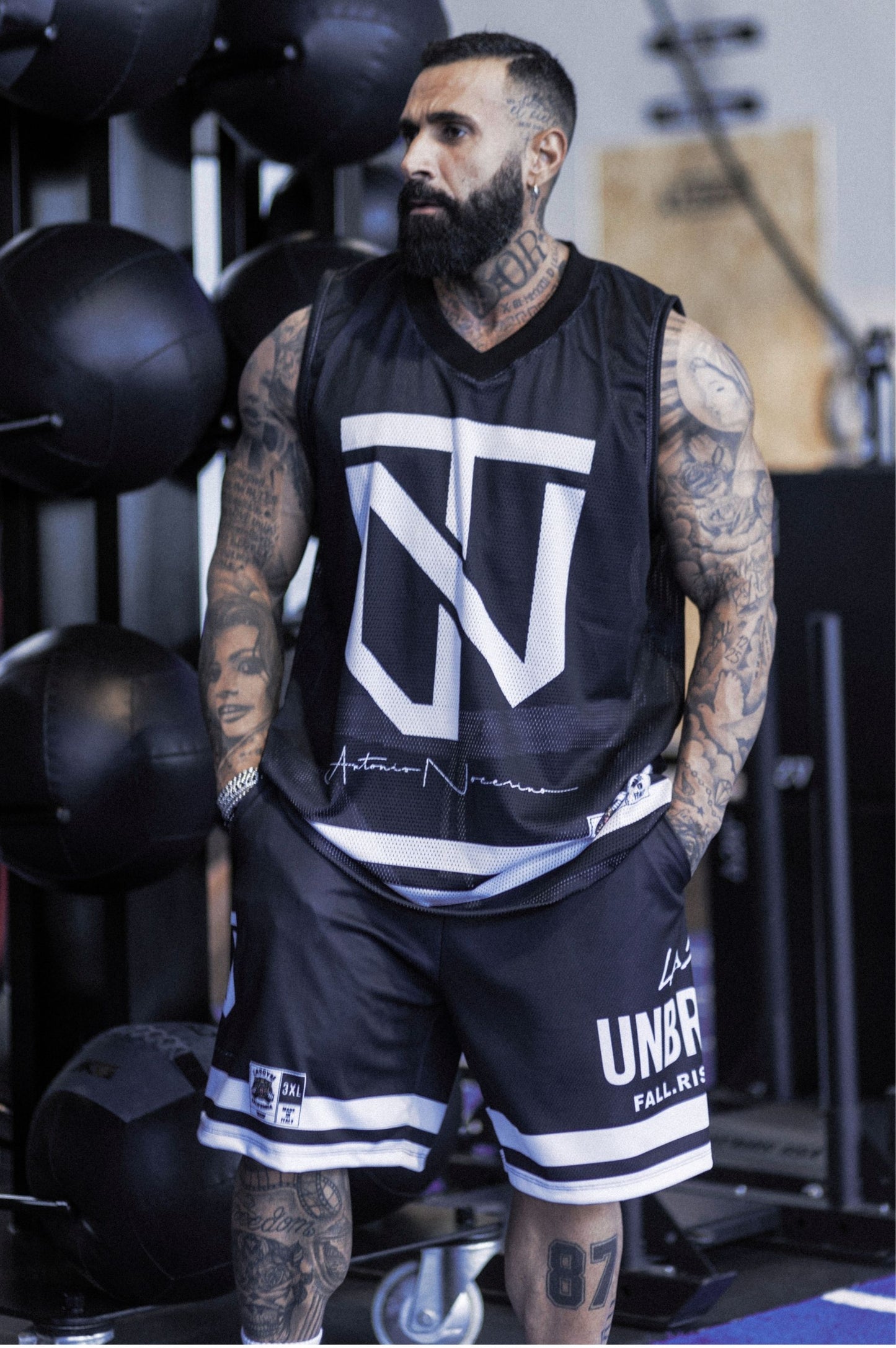 Shorts Tecnico Over UNBROKEN