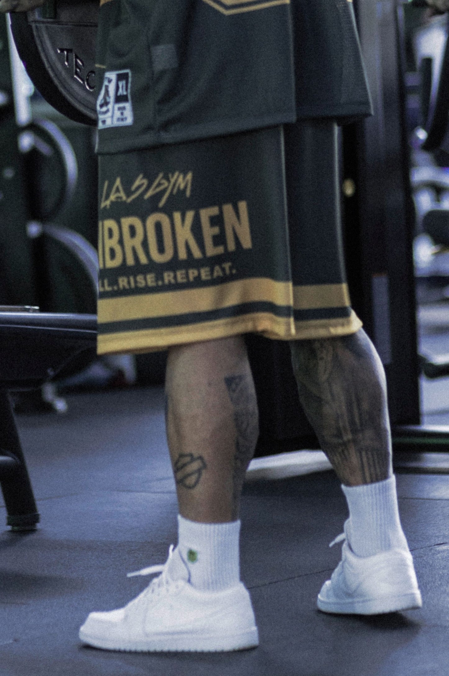 Shorts Tecnico Over UNBROKEN