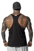 Camiseta sin mangas al atardecer