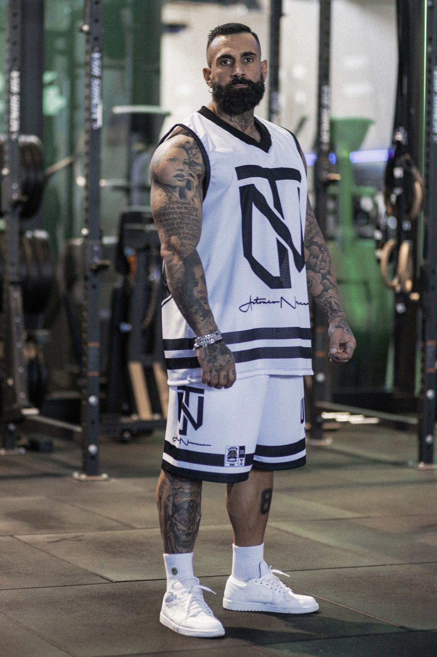 Shorts Tecnico Over UNBROKEN