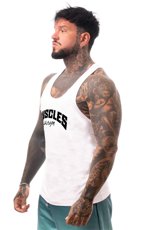 Camiseta sin mangas al atardecer